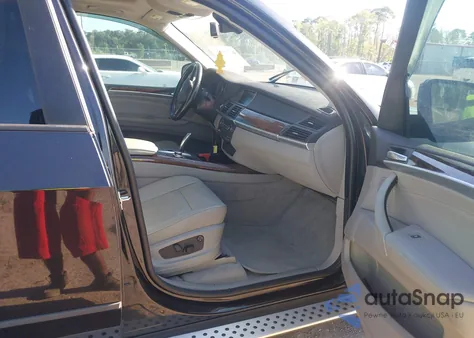 2008 BMW X5 3.0Si from USA, damaged, VIN 5UXFE43558L032817